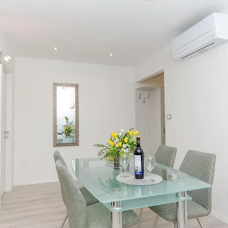 Astrid Appartement *